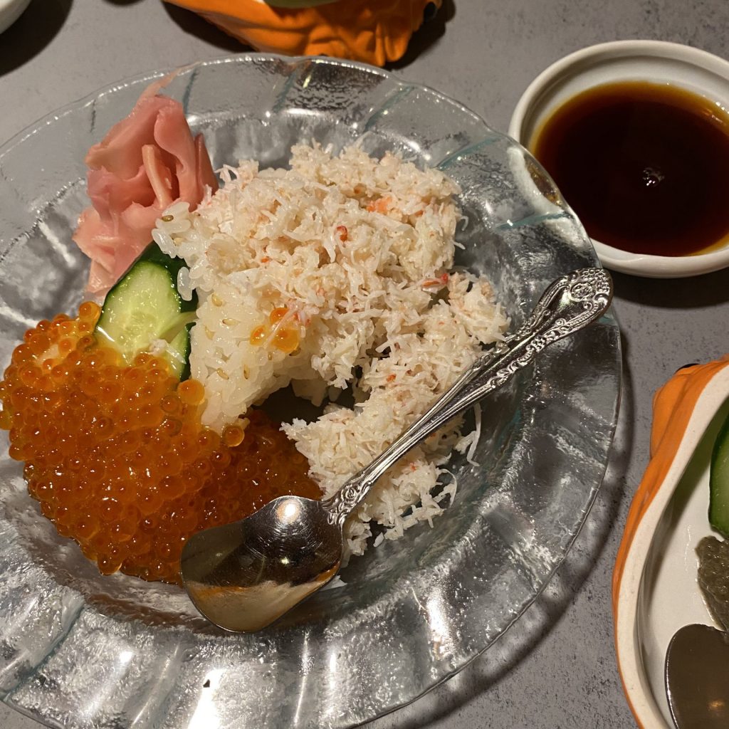 かにいくらこぼれ寿司